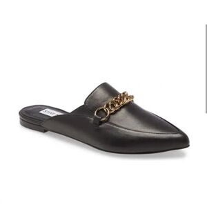 Steve Madden slip on forever chain pointed toe mule. Black leather.